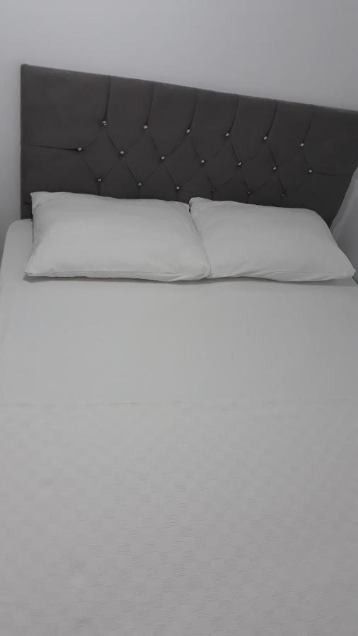 Cicek Apart Otel Дидим Екстериор снимка
