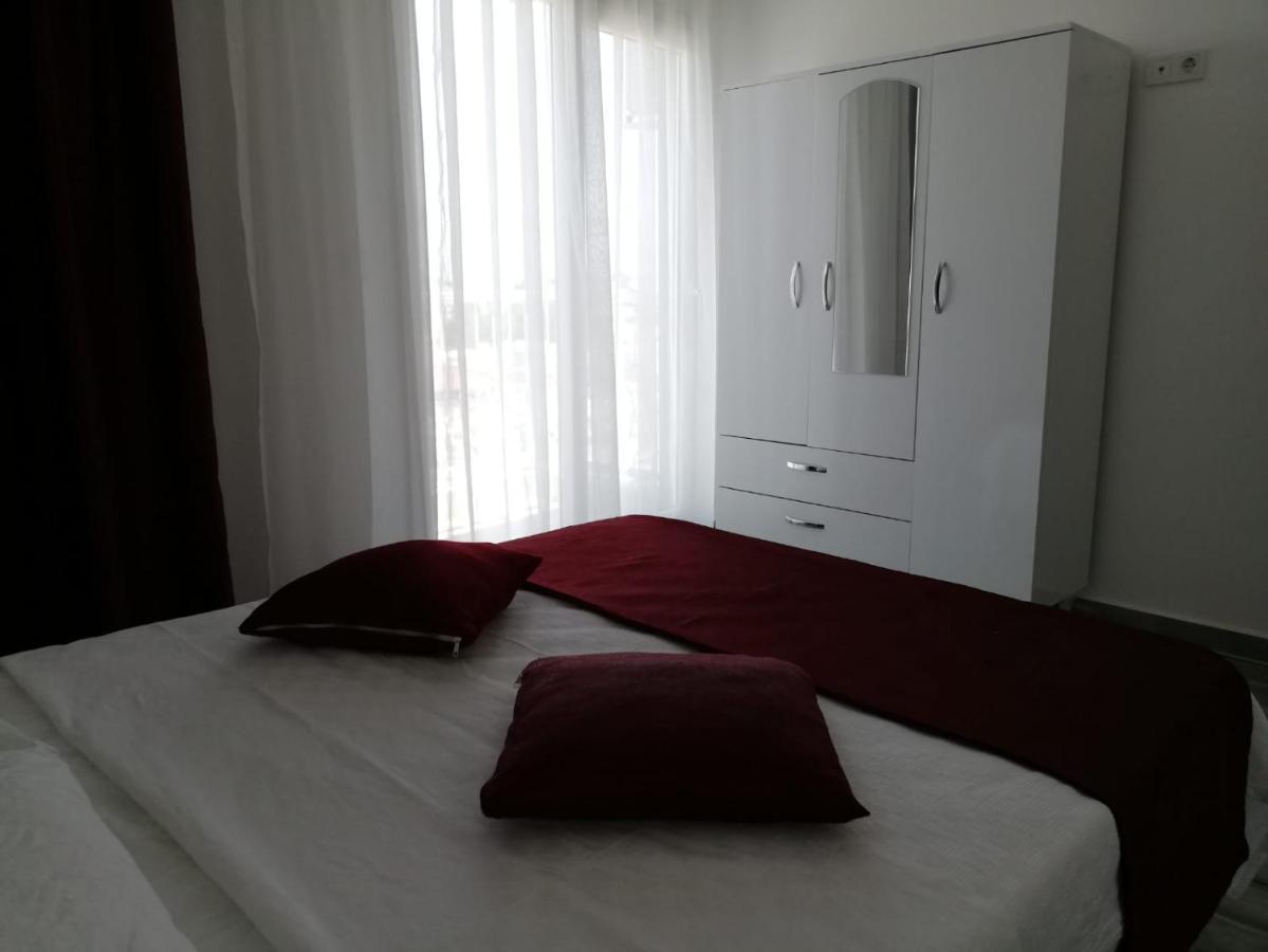 Cicek Apart Otel Дидим Екстериор снимка